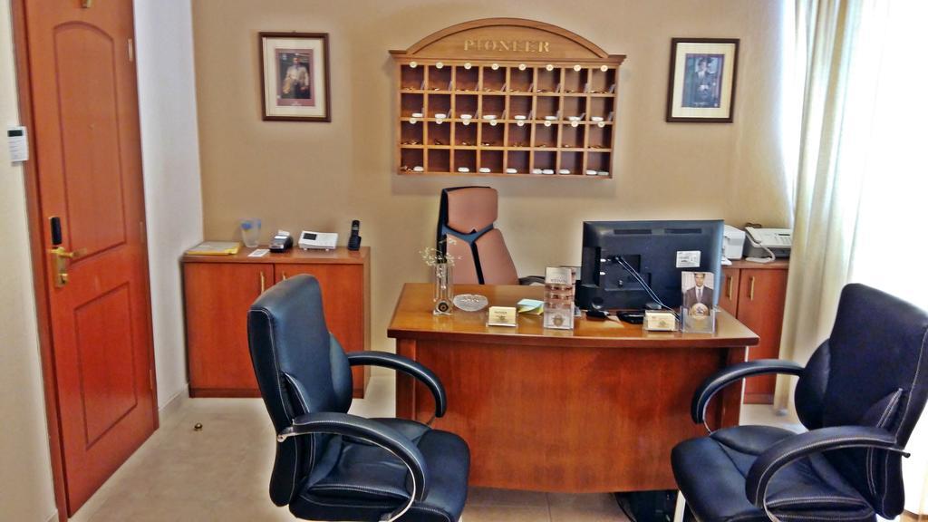 Pioneer Excelsior Rooms Paralía المظهر الخارجي الصورة